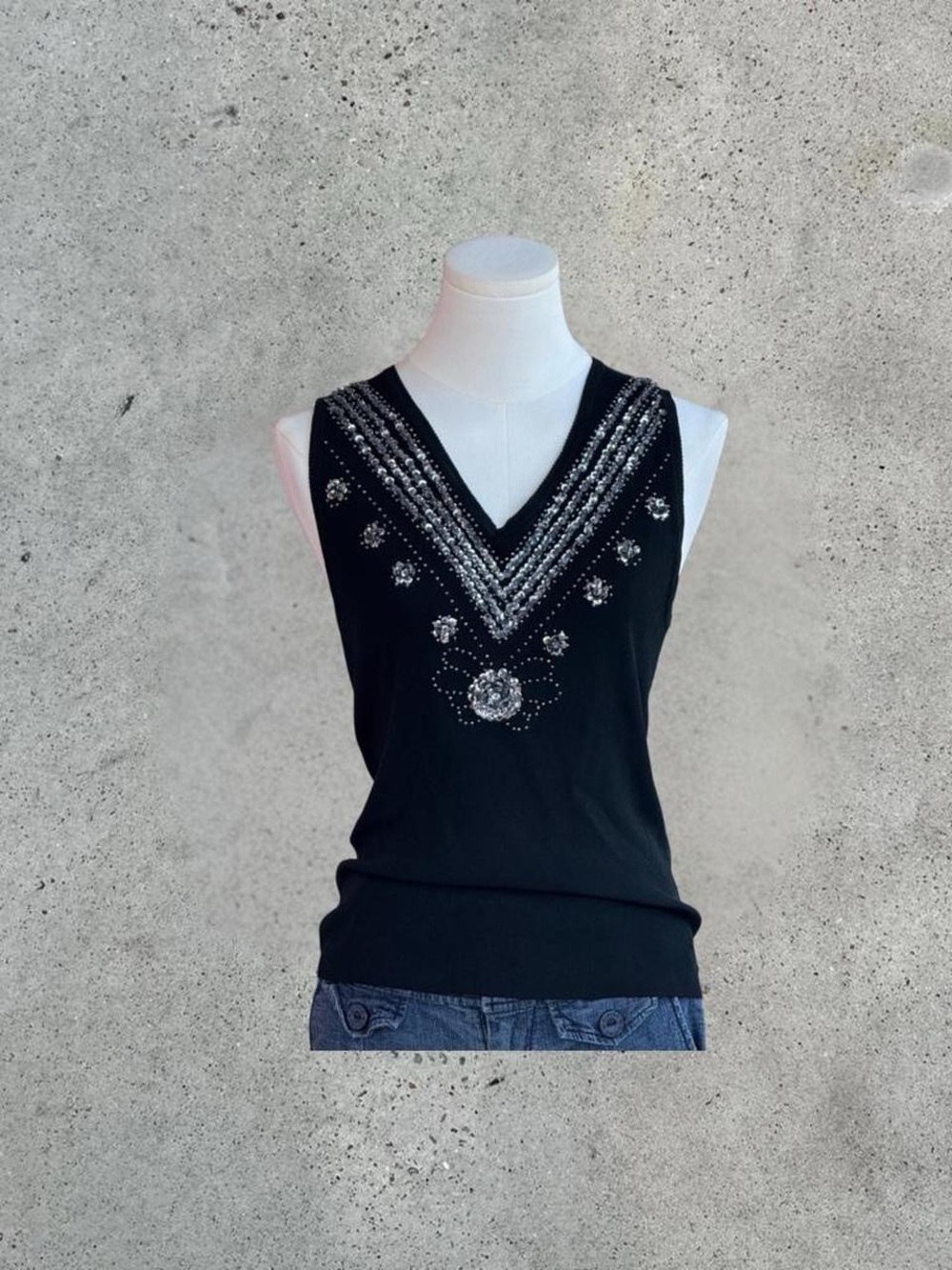 Vintage Black V-Neck Embellished Sleeveless Top